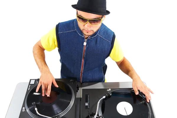 How a Skilled Wedding DJ Turns a Simple Event Into a Magical Experience